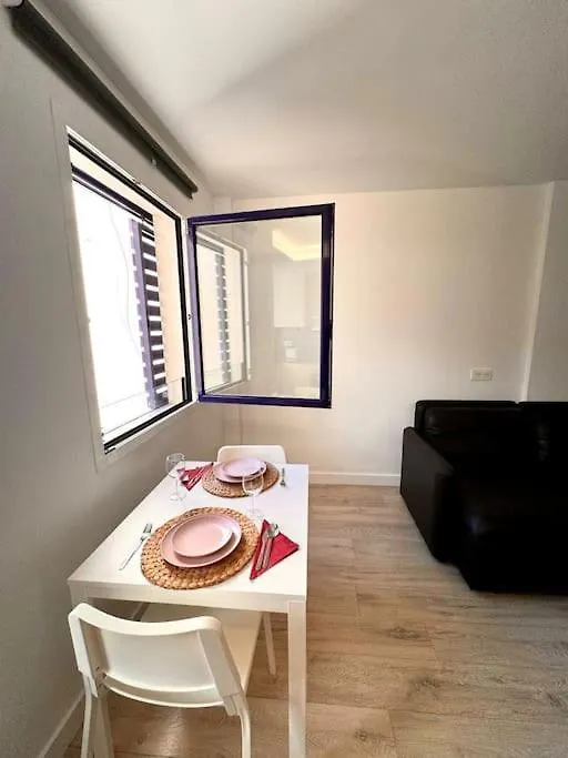 Piso Nuevo En El Puertito De Gueimar Al Lado Del Mar Realizamos Servicio De Excursiones Con Guia 0*, Puertito de Guimar Spanien